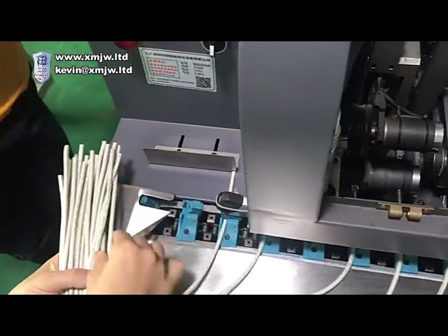 医療用ワイヤーハーネス編組被膜剥離機｜ツイスト機能付き自動剥離マシン