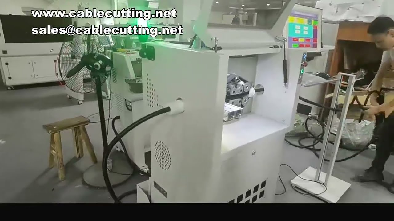 自動オイルポンプベローズ収縮管切断機｜プラスチック波形管・計器管対応の高速ビジュアル自動機