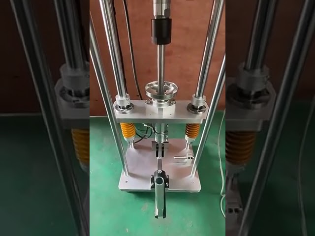 ミニ縦型プラスチック射出成形機 | 充電器・電源ケーブル成形に最適