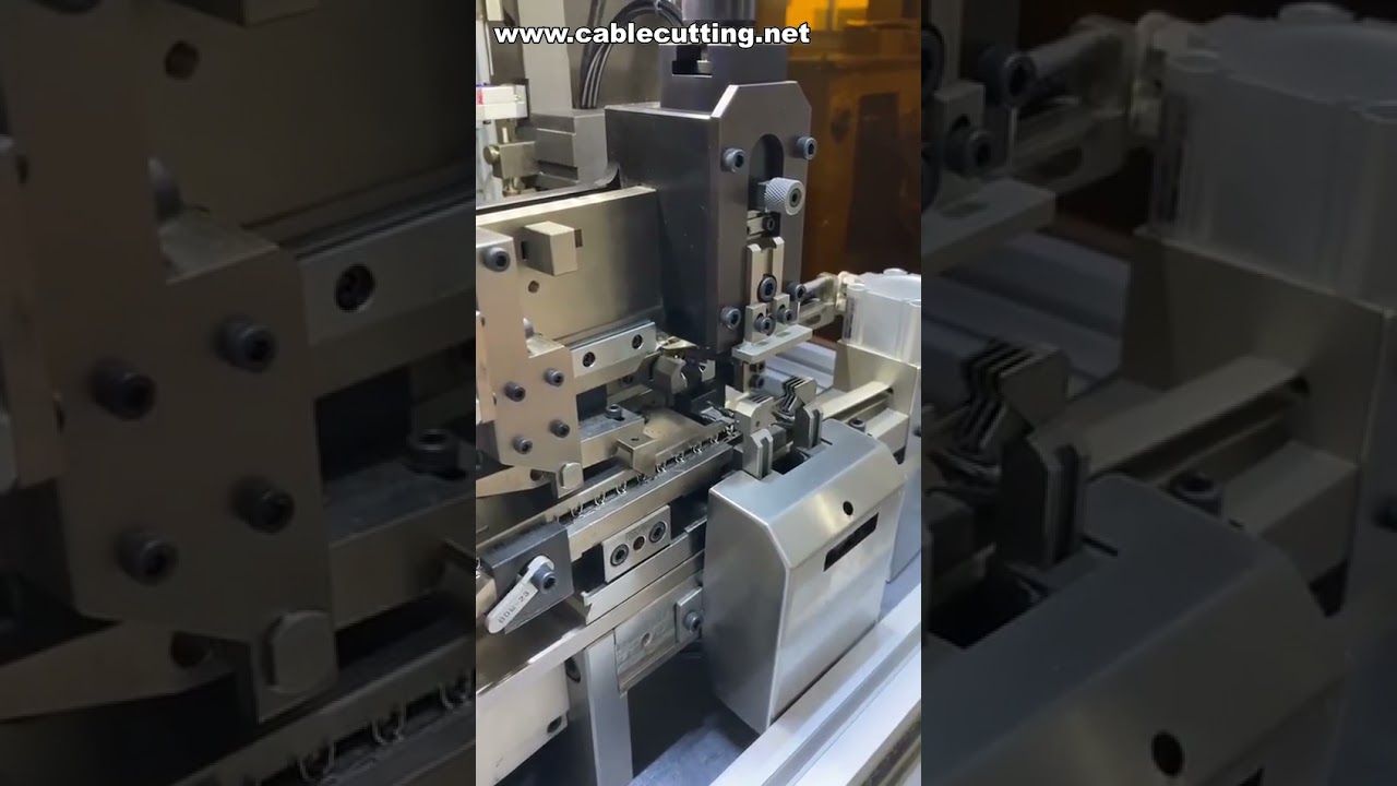 半自動剥線・シール挿入・圧着機 | ワイヤーハーネス生産効率化