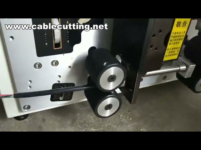高速自動皮むき機 | USBケーブル剥線・切断機 - 工場自動化に最適