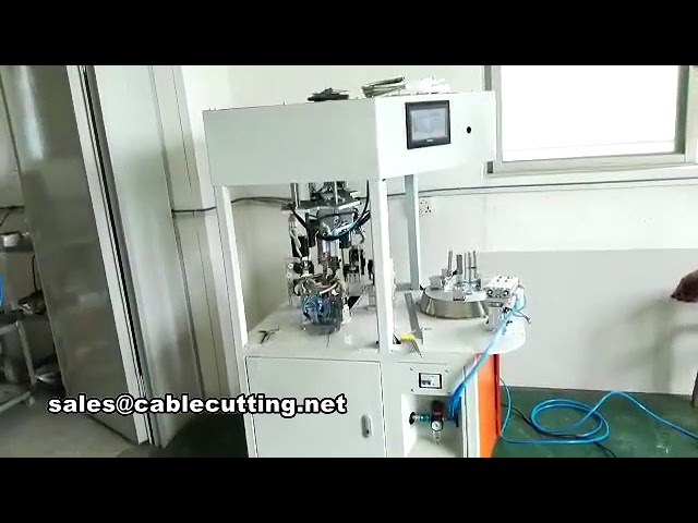 温水配管自動巻き付け結束機 3本バンド式｜効率的な配管結束