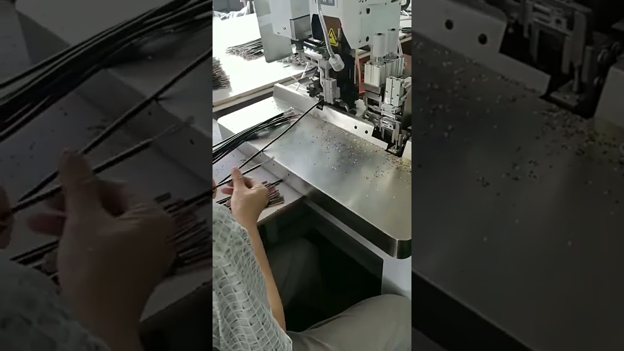 フラットワイヤー端子圧着機 | マルチコアワイヤ・2～18P対応 ワイヤーハーネス加工機