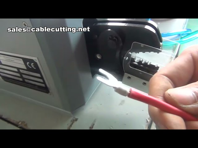 絶縁端子圧着機 | プレ絶縁端子対応自動圧着マシン